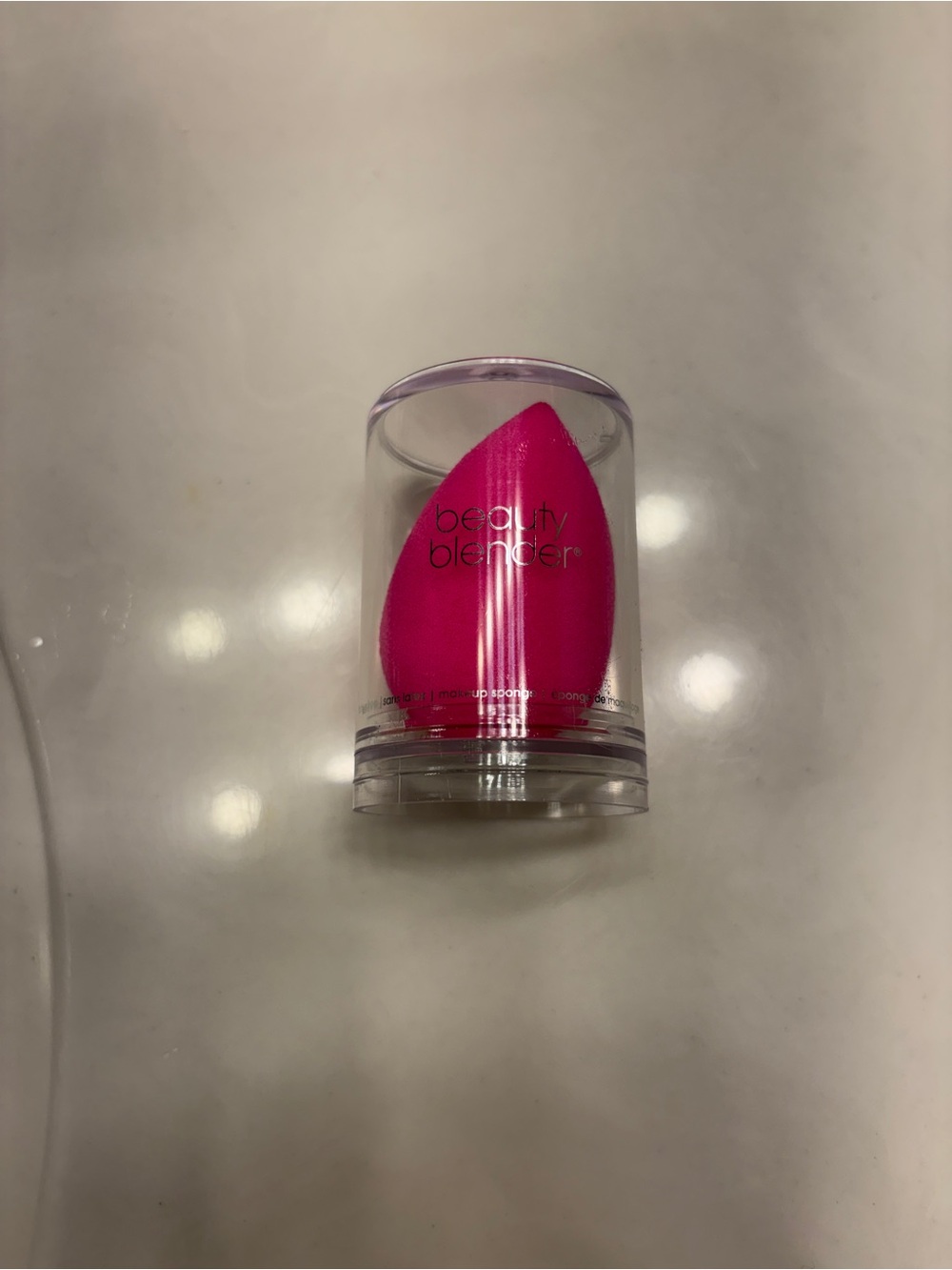 NIB Beauty blender Original Hot Pink Makeup Sponge in Clear Case